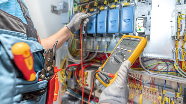Best Circuit Breaker Repair  in Oconomowoc, WI